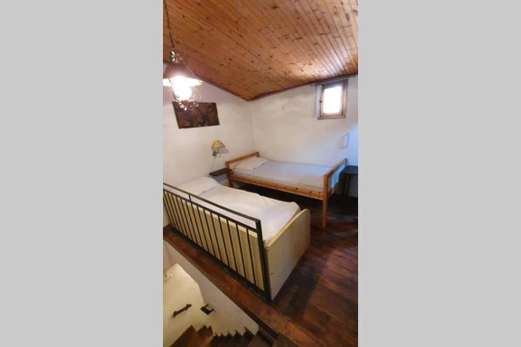 Casa Vacanza Pegrini Nel Centro Storico Di Gavi Bagian luar foto