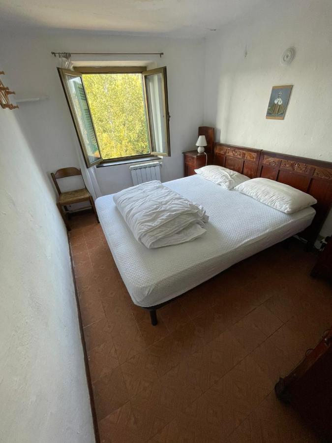 Casa Vacanza Pegrini Nel Centro Storico Di Gavi Bagian luar foto