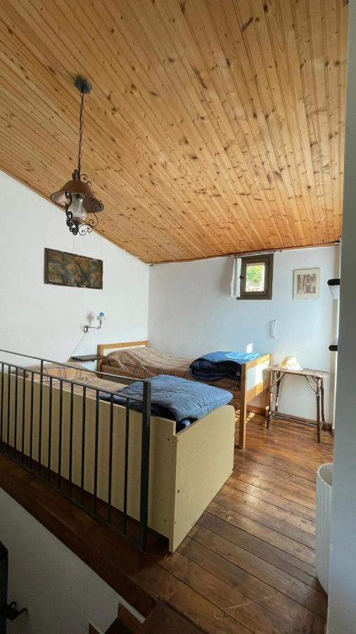 Casa Vacanza Pegrini Nel Centro Storico Di Gavi Bagian luar foto